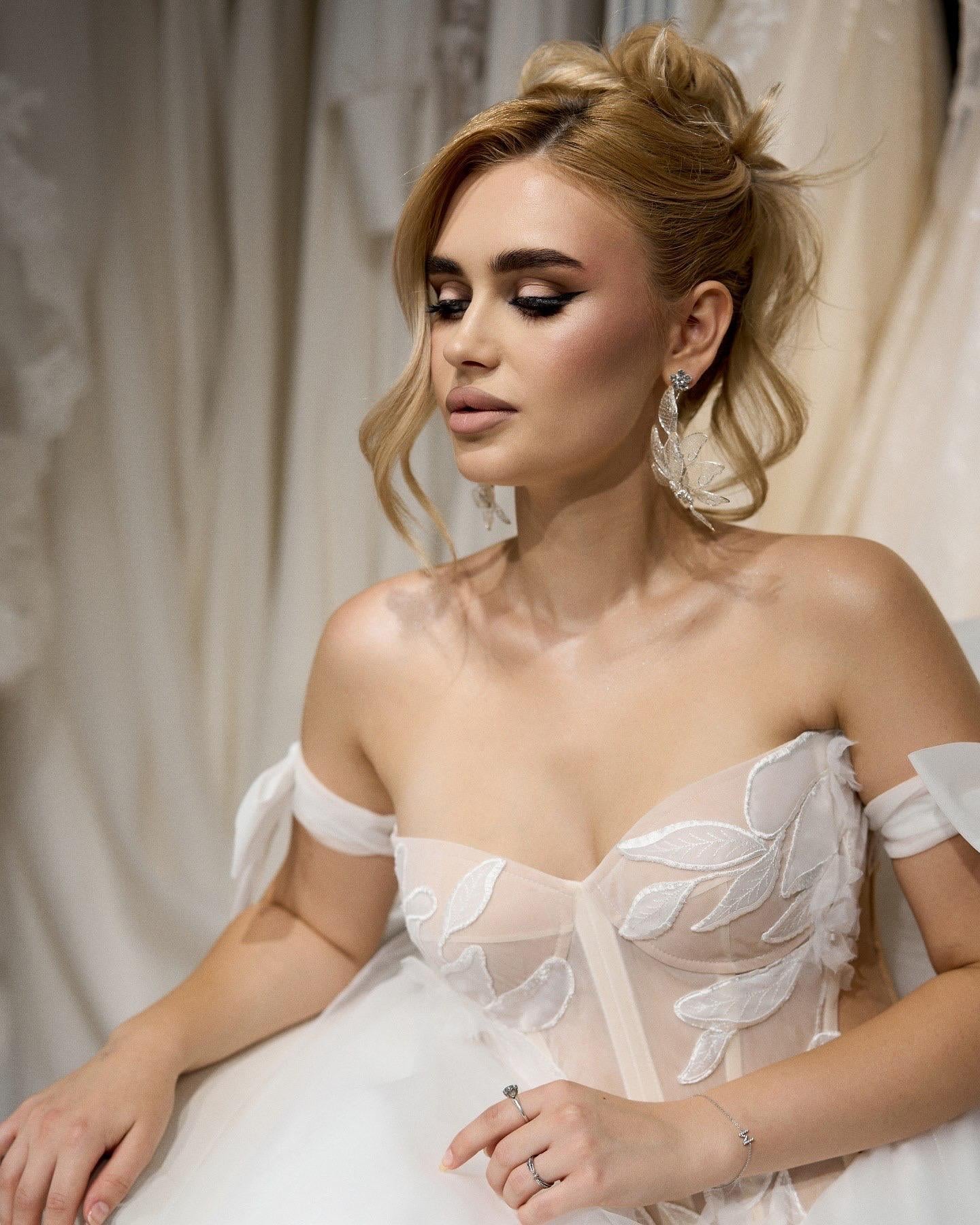 A-line Floral Lace Luxurious Wedding Dress, Drop Waist Corset, Tulle S Tesoro Si NYC A-line Floral Lace Luxurious Wedding Dress, Drop Waist Corset, Tulle S Tesoro Si NYC