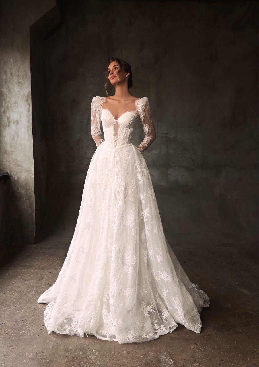 Lace A- Line Wedding Gown, Sweetheart Lace Corset Wedding Dress, Dramatic Long Lace Sleeves Bridal, Chantilly Lace Drop Waist Bridal Gown