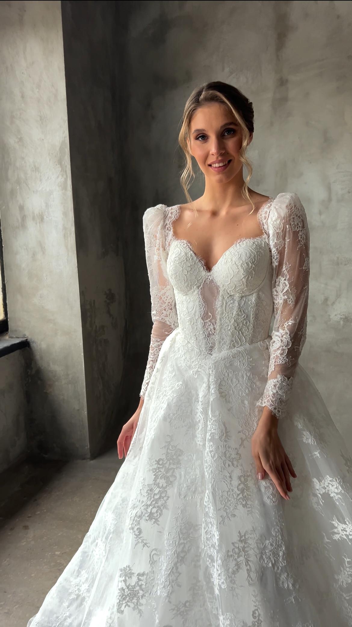 Lace A- Line Wedding Gown, Sweetheart Lace Corset Wedding Dress, Dramatic Long Lace Sleeves Bridal, Chantilly Lace Drop Waist Bridal Gown