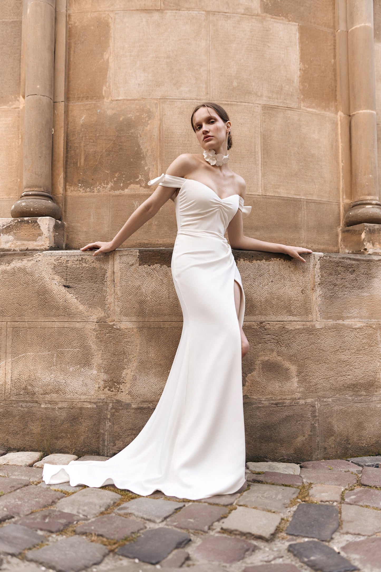 Elegant stretch wedding dress ,Bodycon stretch bridal gown ,Sleek stretch wedding gown , Dresses with a leg slit ,Wedding dress with a train