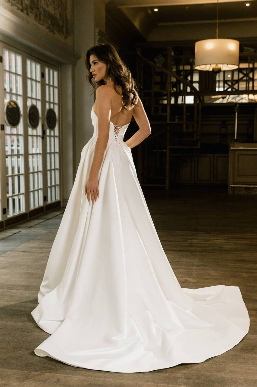 Luxury Wedding Dress, A-line Wedding Dress, Elegant Satin Wedding Gown, Classic Wedding Dress, Leg Slit Wedding dress, Angelic Wedding Dress