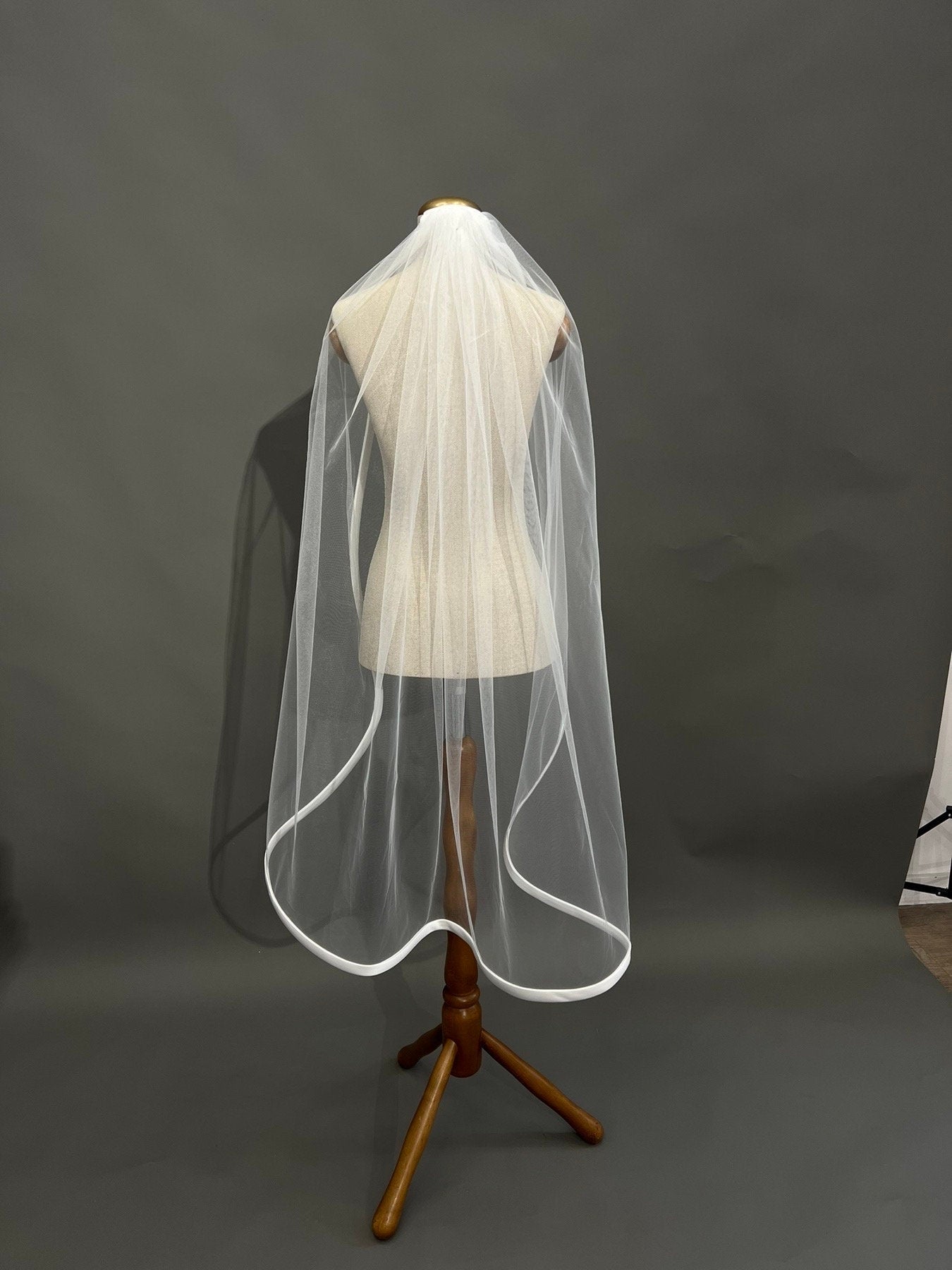 Bridal Veil, Modern Elegant Wedding Veil, Long Sheer Wedding Veil, Satin Trim Veil, Satin Finish Tulle Wedding Veil, Satin Edge Bridal Veil