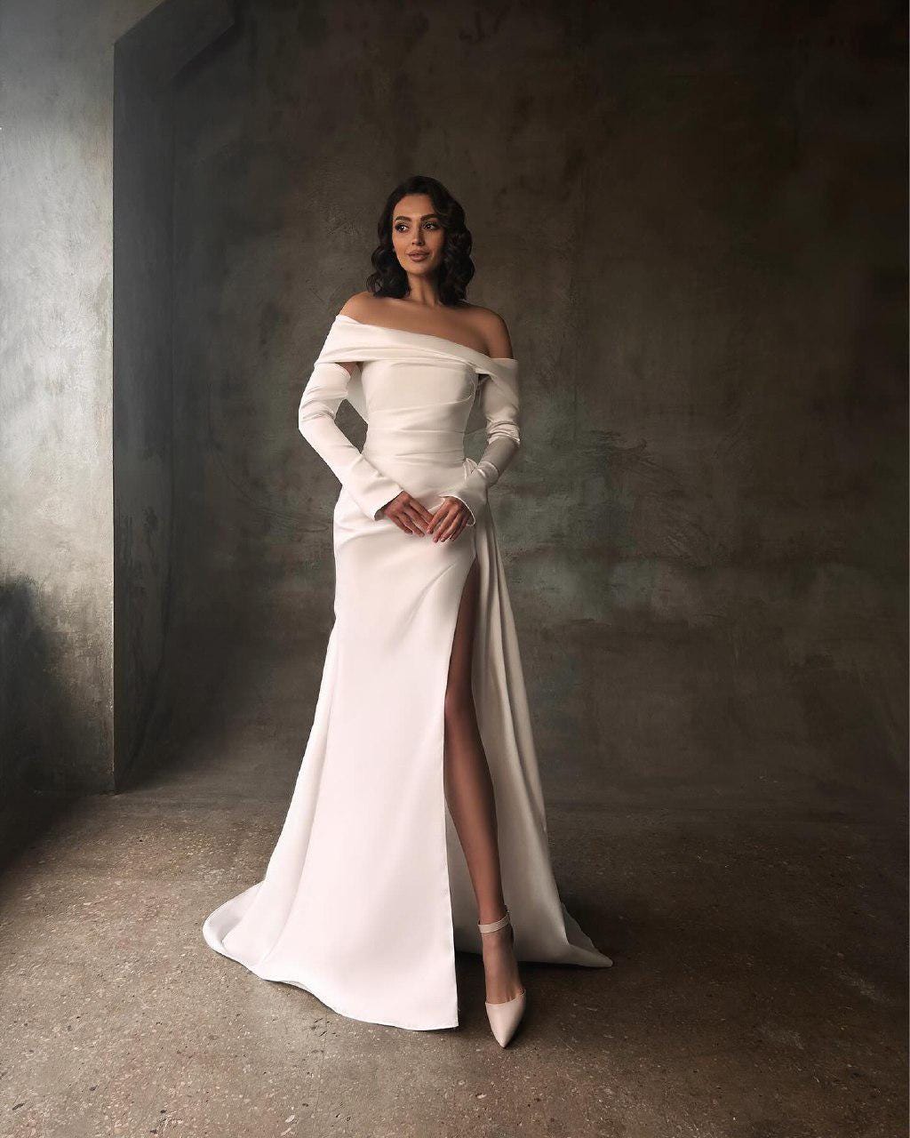 Elegant Classic Satin Wedding Dress with Long Train, Modern Satin Strapless Off Shoulder Bridal Gown, Leg Slit and Detachable Long Sleeves