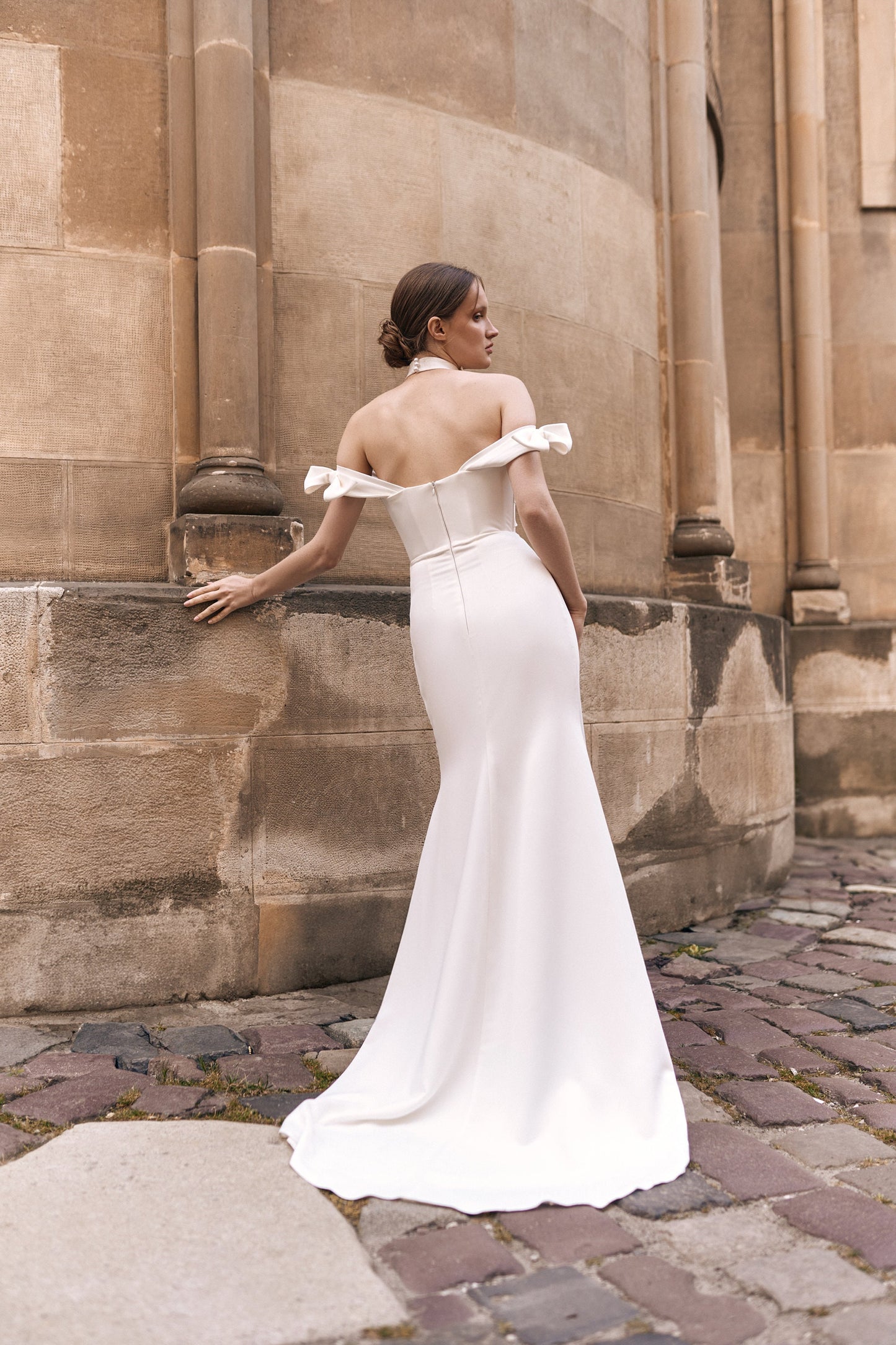 Elegant stretch wedding dress ,Bodycon stretch bridal gown ,Sleek stretch wedding gown , Dresses with a leg slit ,Wedding dress with a train