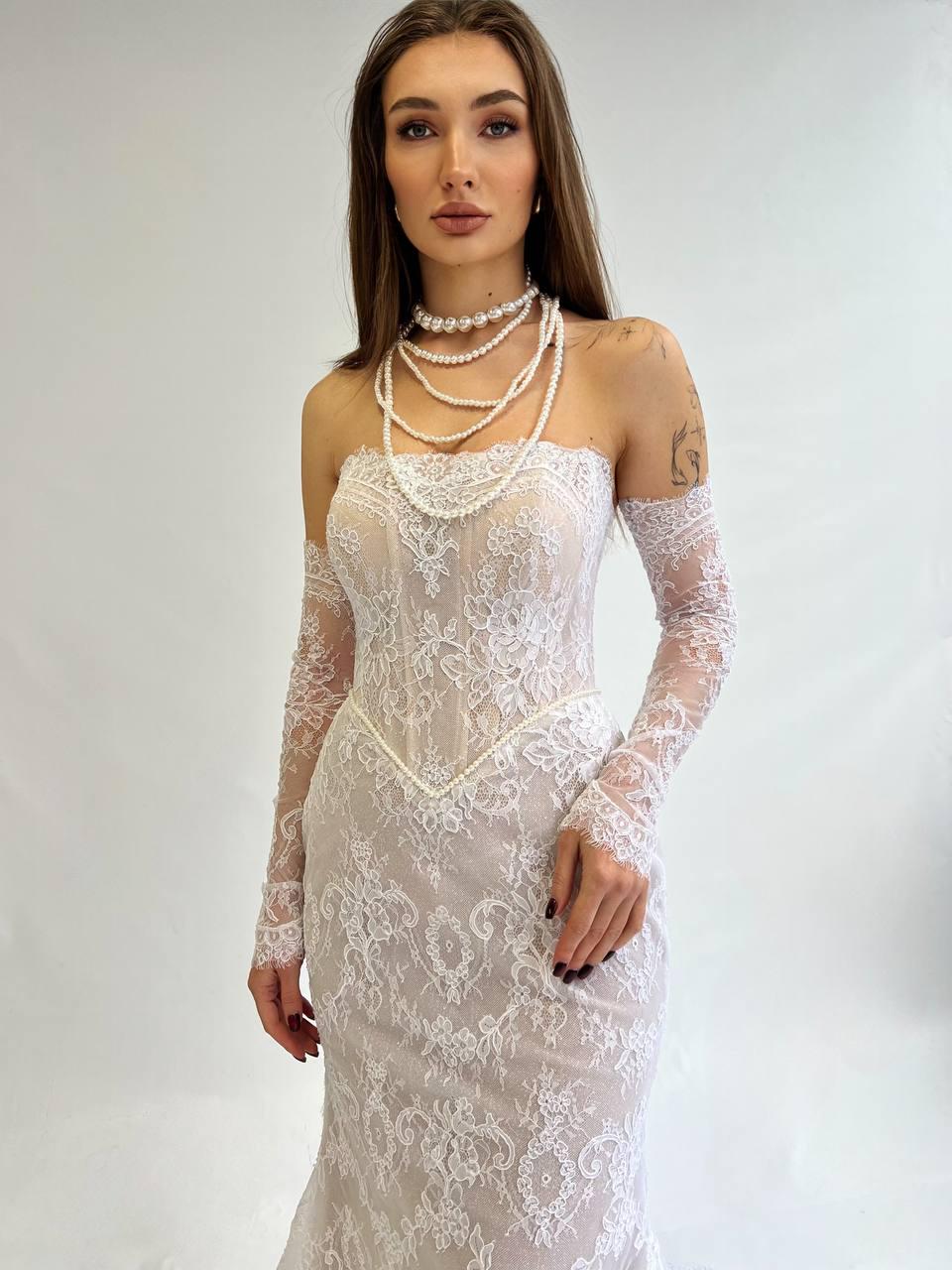 Lace Mermaid Wedding Dress, Basque Chantilly Lace Bridal Gown, Detachable Lace Sleeves, Elegant Bridal Gown, Romantic Trendy Lace Bridal